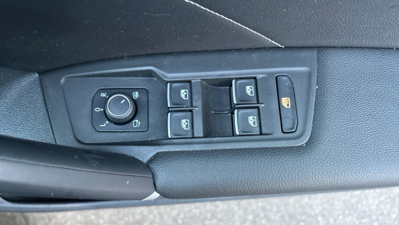 Volkswagen Tiguan 2.0 TDi 150 4Motion R-Line 5dr DSG Diesel Estate